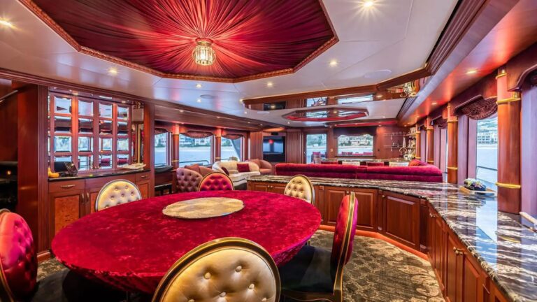 Formal Dining