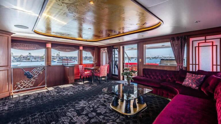 Bridge Deck Salon