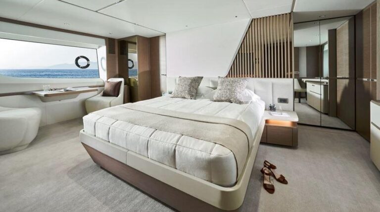 Master Suite (sistership)