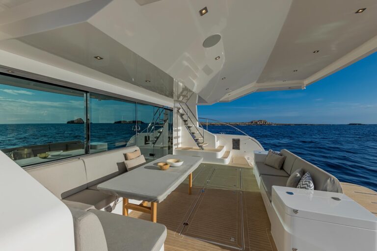 Main deck aft