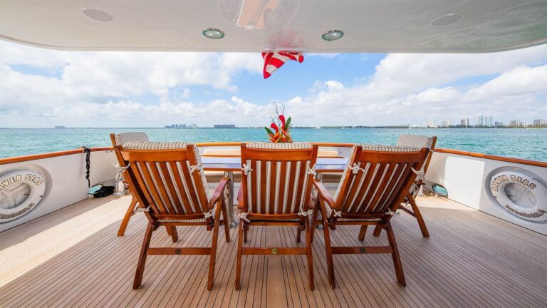 Main Deck Dining