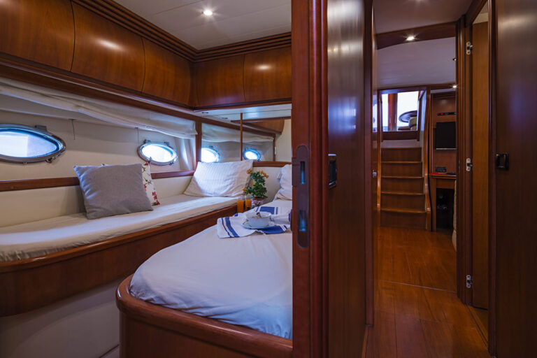 Twin Cabin