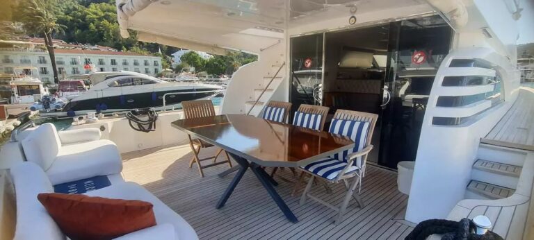 Main deck aft