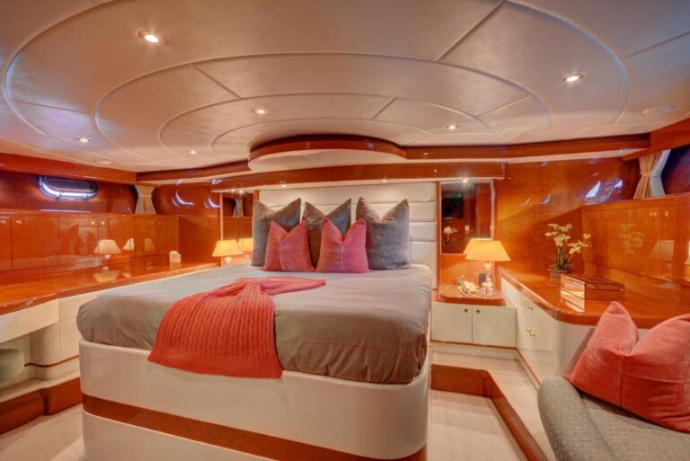 MY SIXTY SIX - VIP cabin
