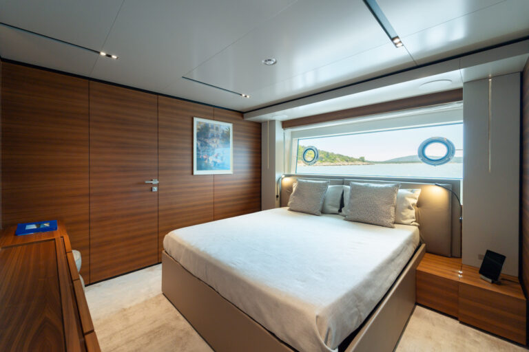 Double Cabin