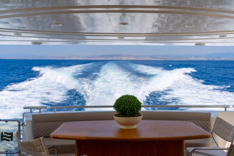 Aft deck dining