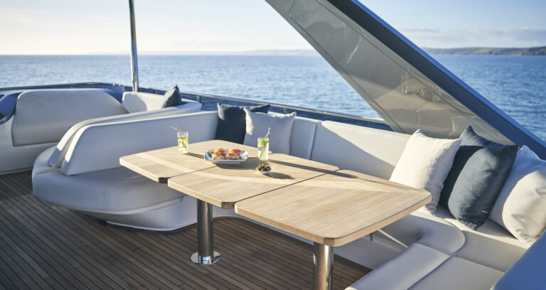 Flybridge entertaining