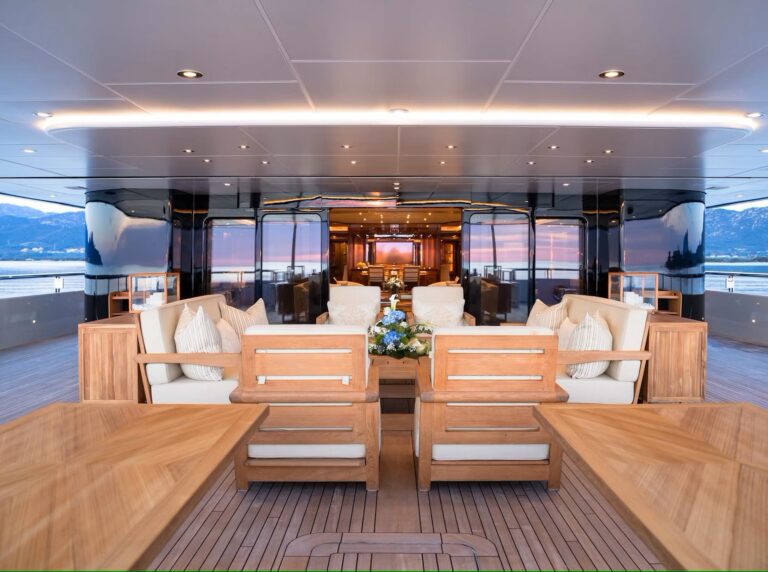 Main Deck Aft Lounge
