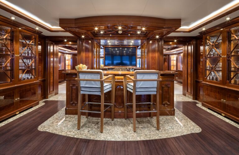 Main Salon Bar