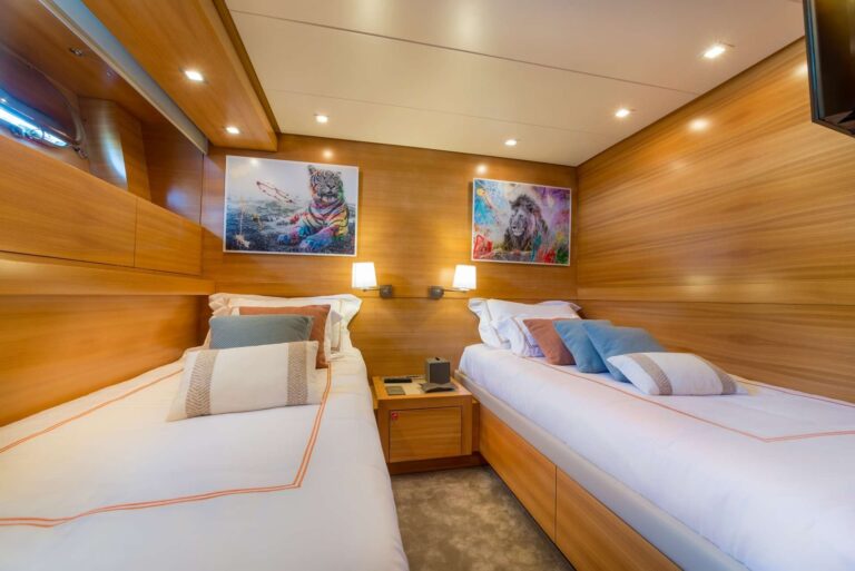 Twin Cabin