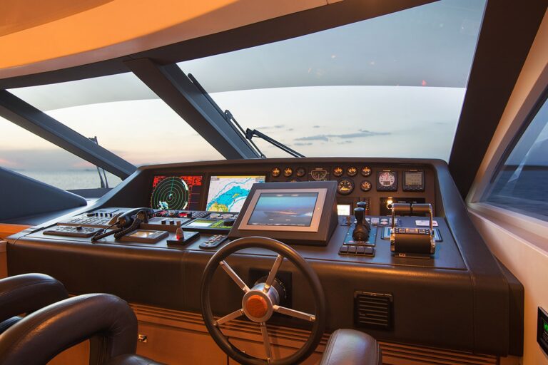 Helm Station