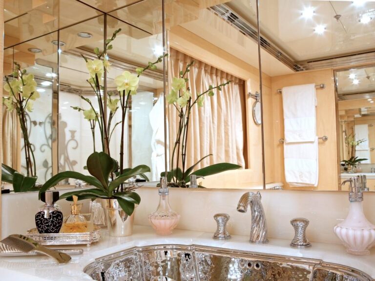MY SUNDAY - Ensuite detail