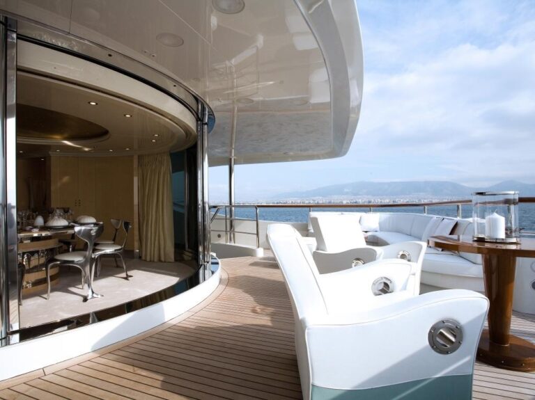 MY SUNDAY - Upper deck 2