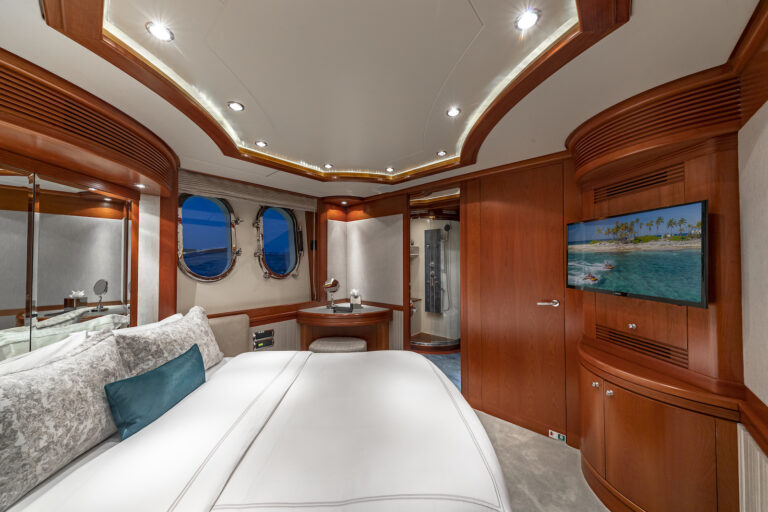 Double Cabin