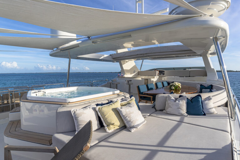 Sun Deck With Jacuzzi
