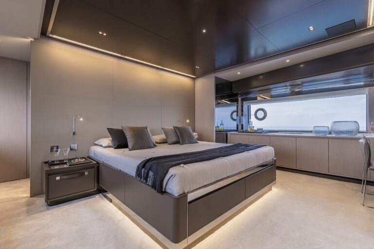 Master Suite (sistership)
