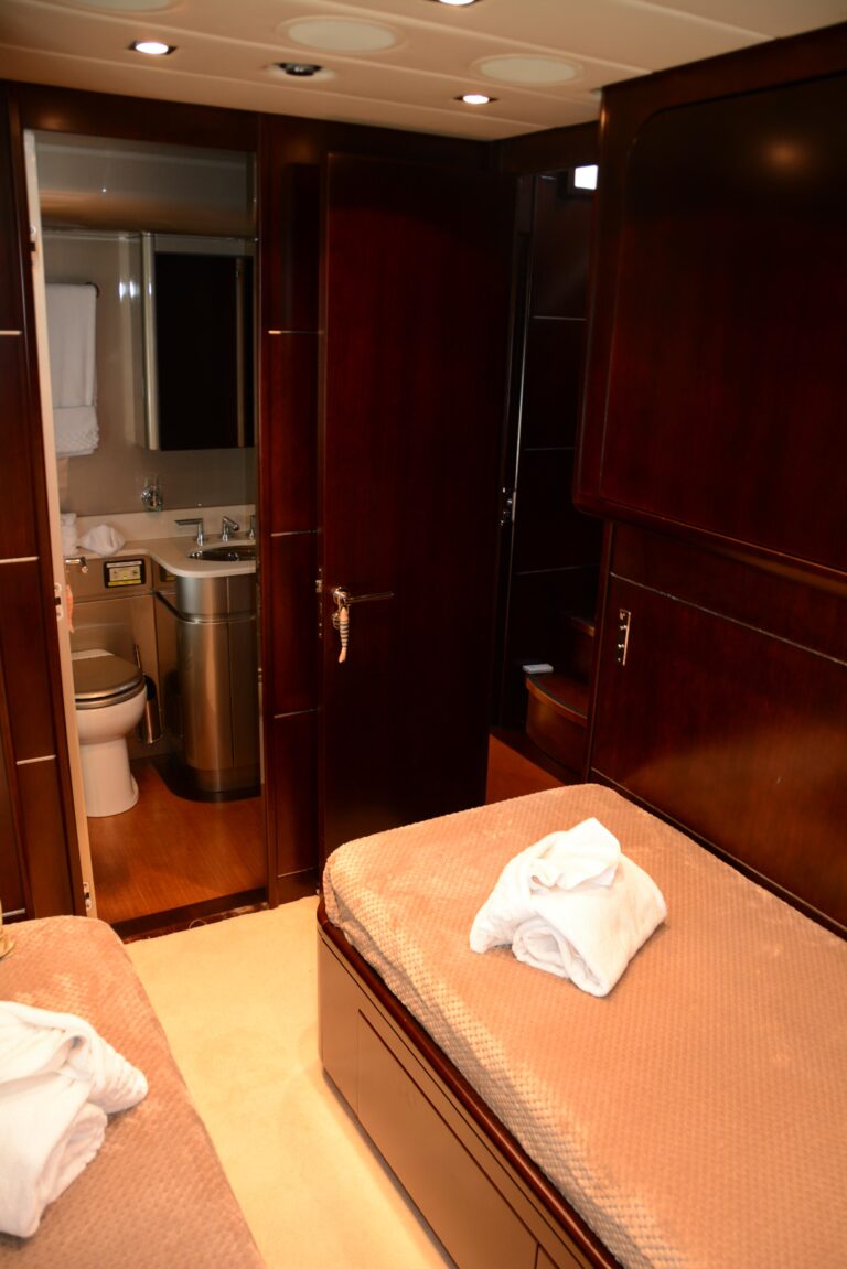 Twin Cabin