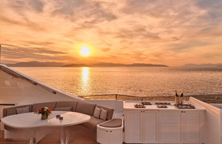 Exterior Relaxation Area With Dining