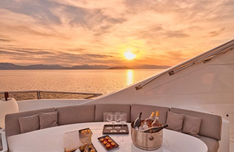 Exterior Relaxation Area With Dining