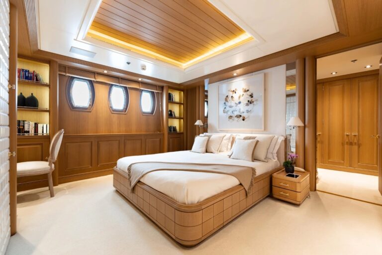 Master Stateroom 01