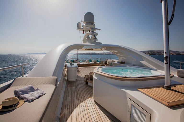 Exterior Sunbathing Area