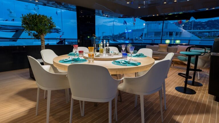 Alfresco Dining