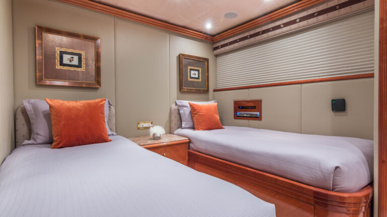 Twin Cabin