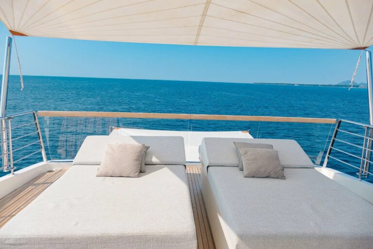 Opendeck With Sea Views