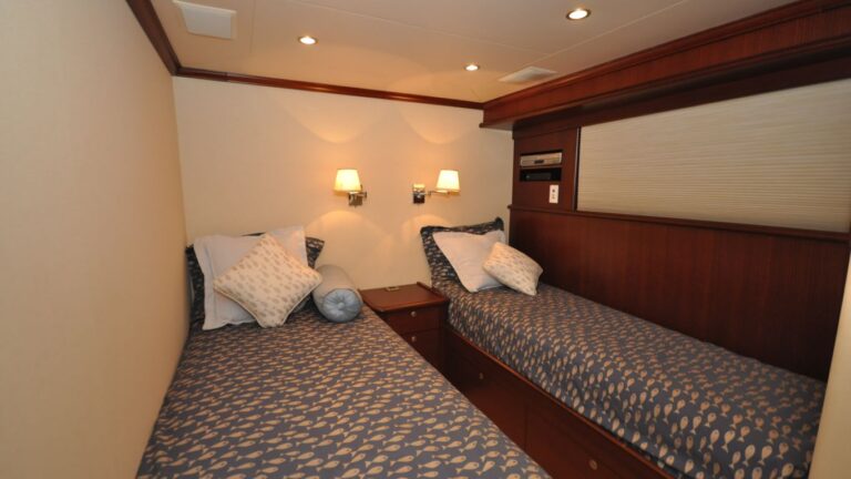 Twin Cabin