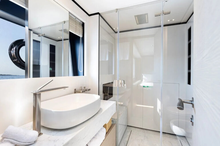 407 Guest Ensuite