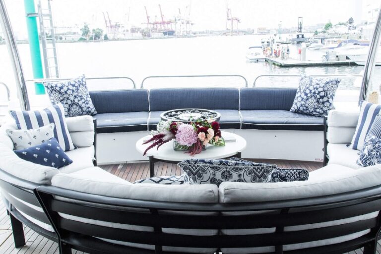 Aft Deck Seating