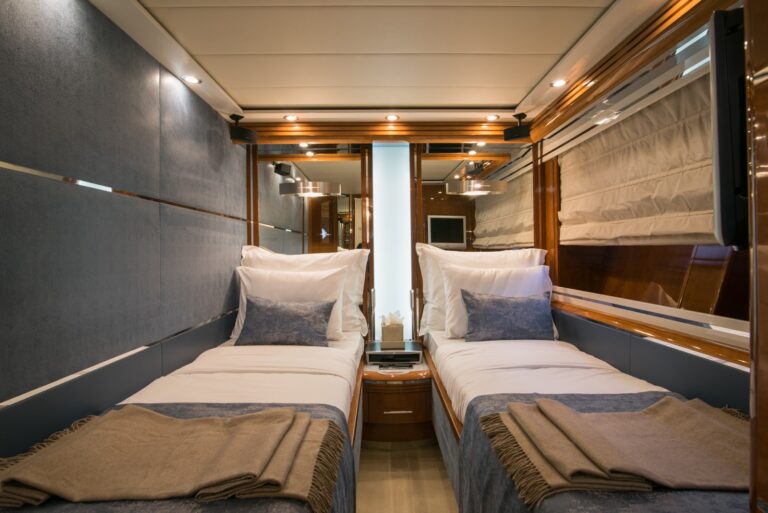 Twin Cabin