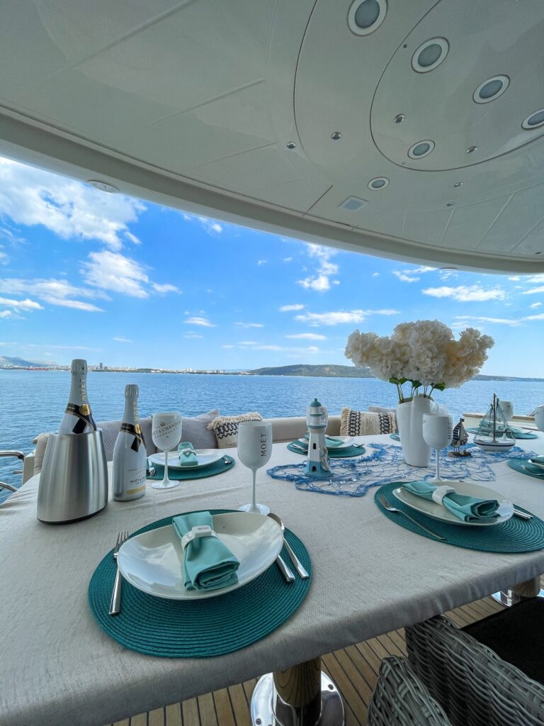 Al Fresco Dining Set Up