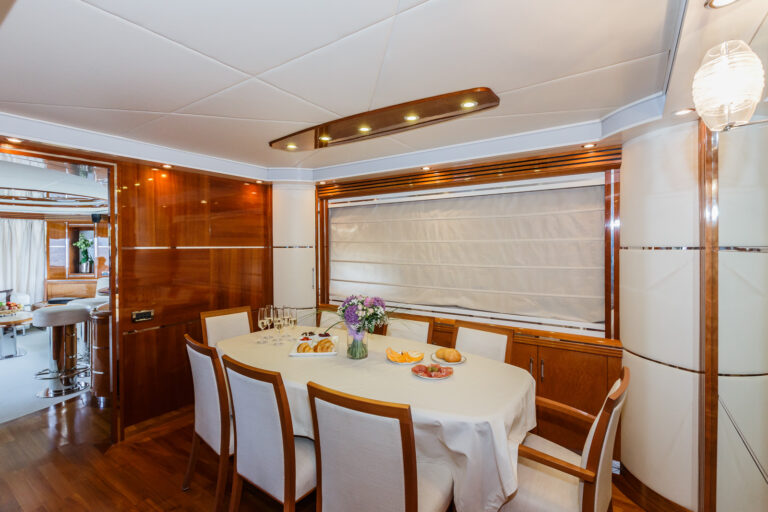 MY VELLMARI -  Formal dining