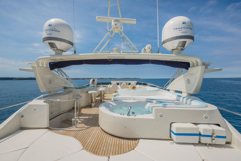 MY VELLMARI -  Sundeck 2
