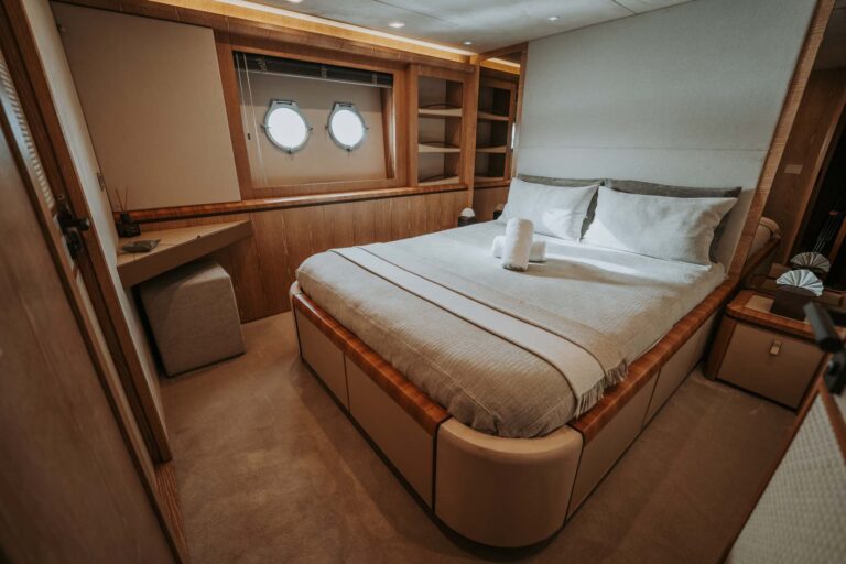 Double Cabin