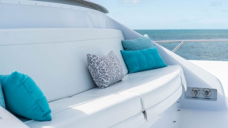 Foredeck Seating