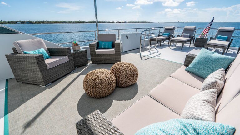 Flybridge Aft