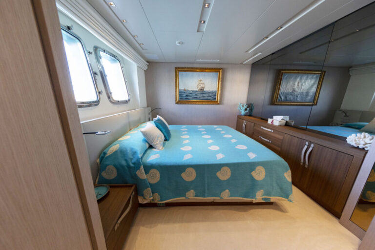 Double Cabin