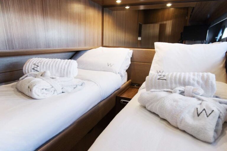 Twin Cabin