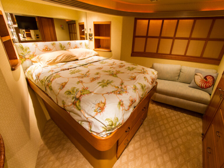 MY WENDY 1 - VIP cabin forward
