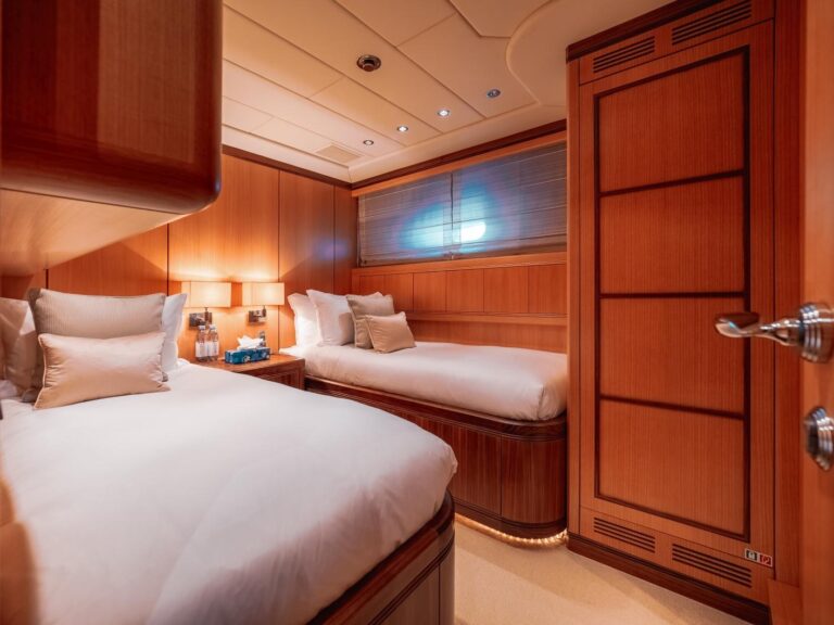 Twin Suite