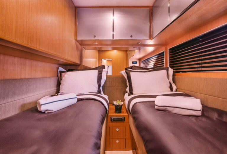 Twin cabin
