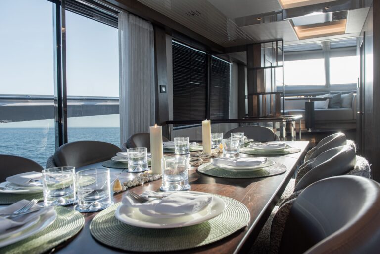 Main salon dining