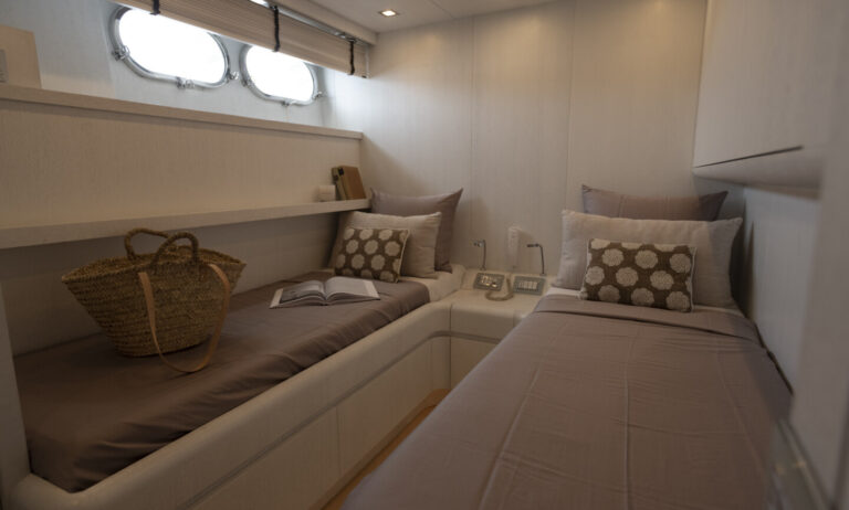 Twin cabin