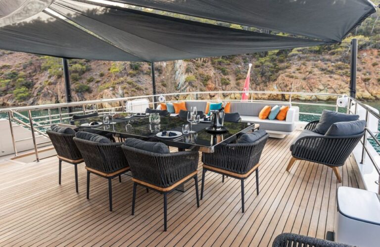 Exterior Dining Area