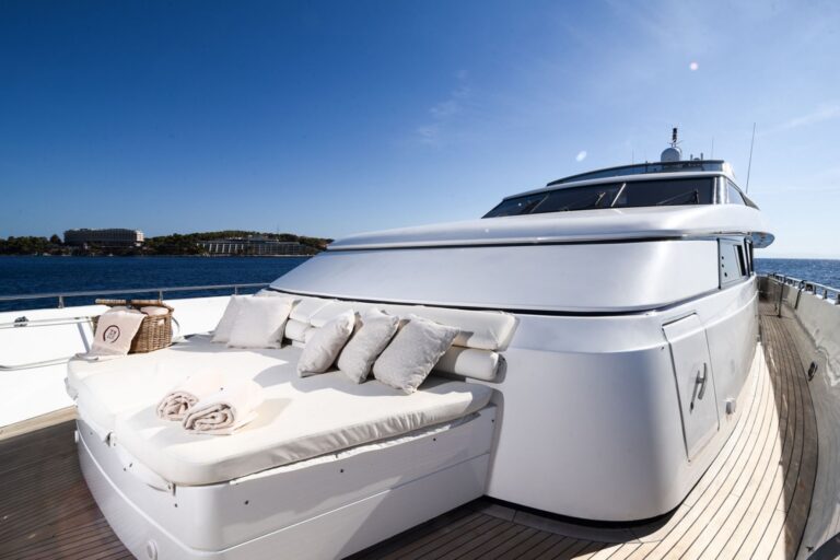 Bow Deck