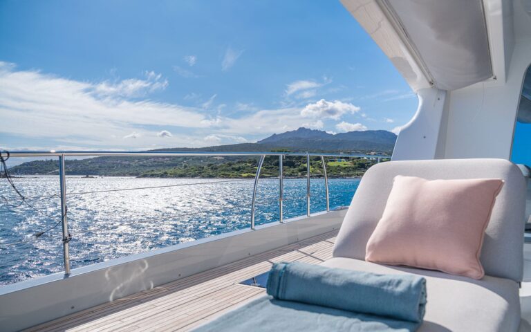 Main Deck Aft Sun Pad