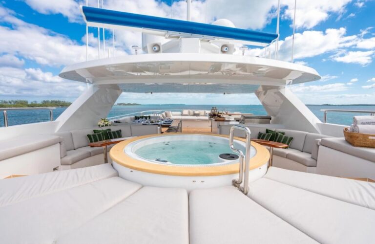 Exterior Sunbathing Area