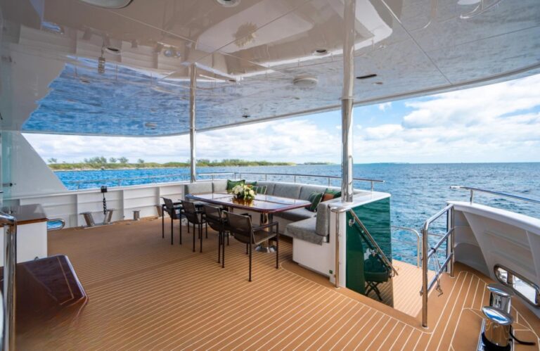 Exterior Relaxation Area With Dining